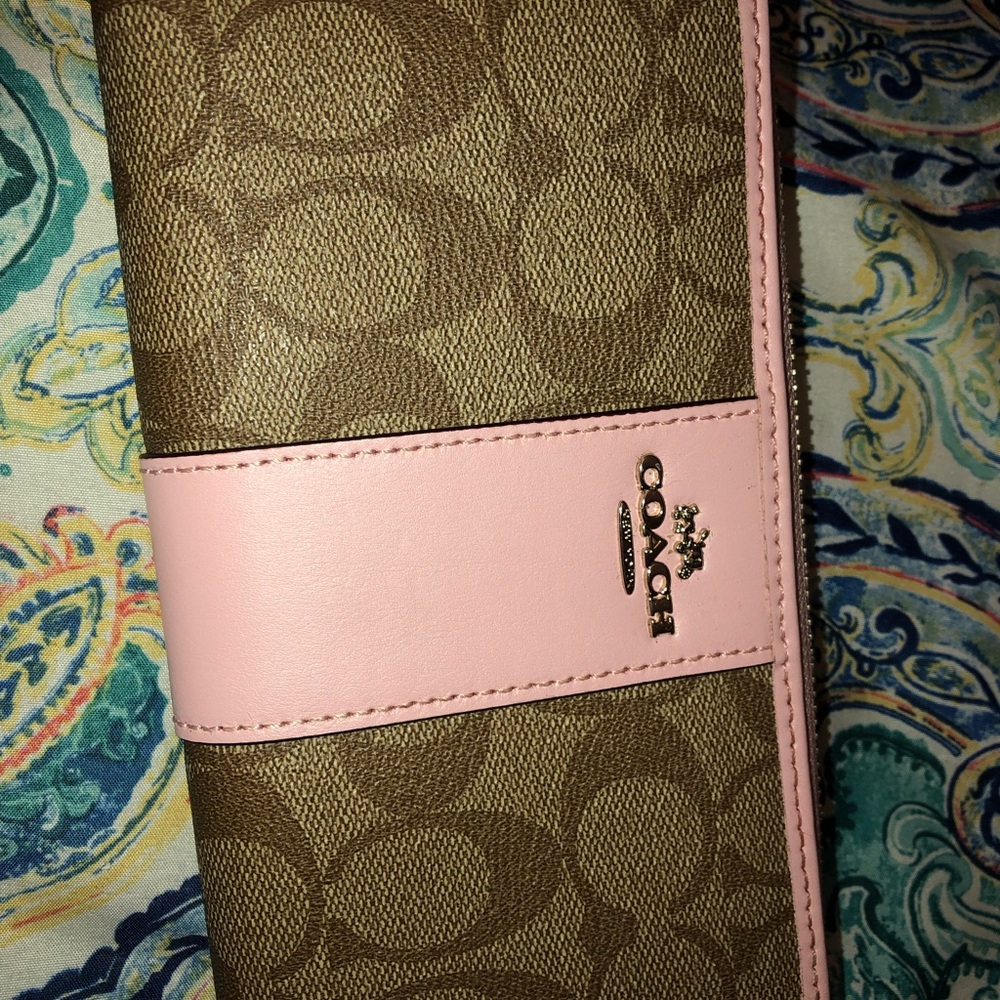 Coach wallet& matching wristlet